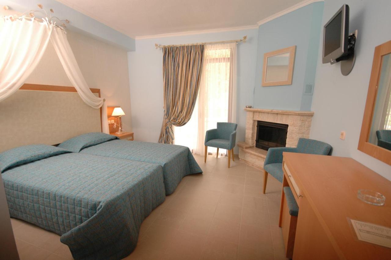 4 Epoxes Hotel Spa Loutraki  Exterior photo